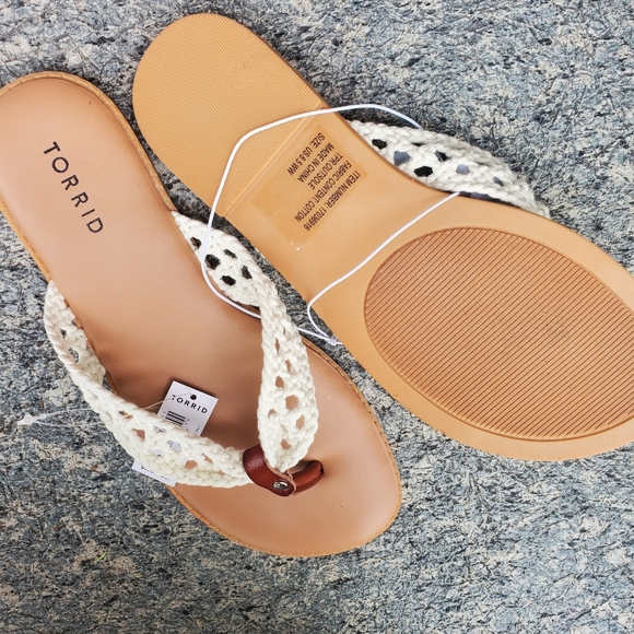 TORRID Crochet Thong Sandles - Picture 4 of 4